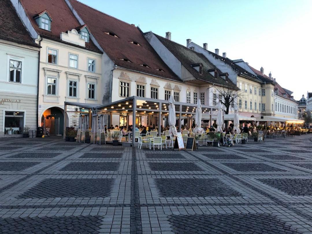 Bed and Breakfast Rabbit Hole Sibiu Exterior foto
