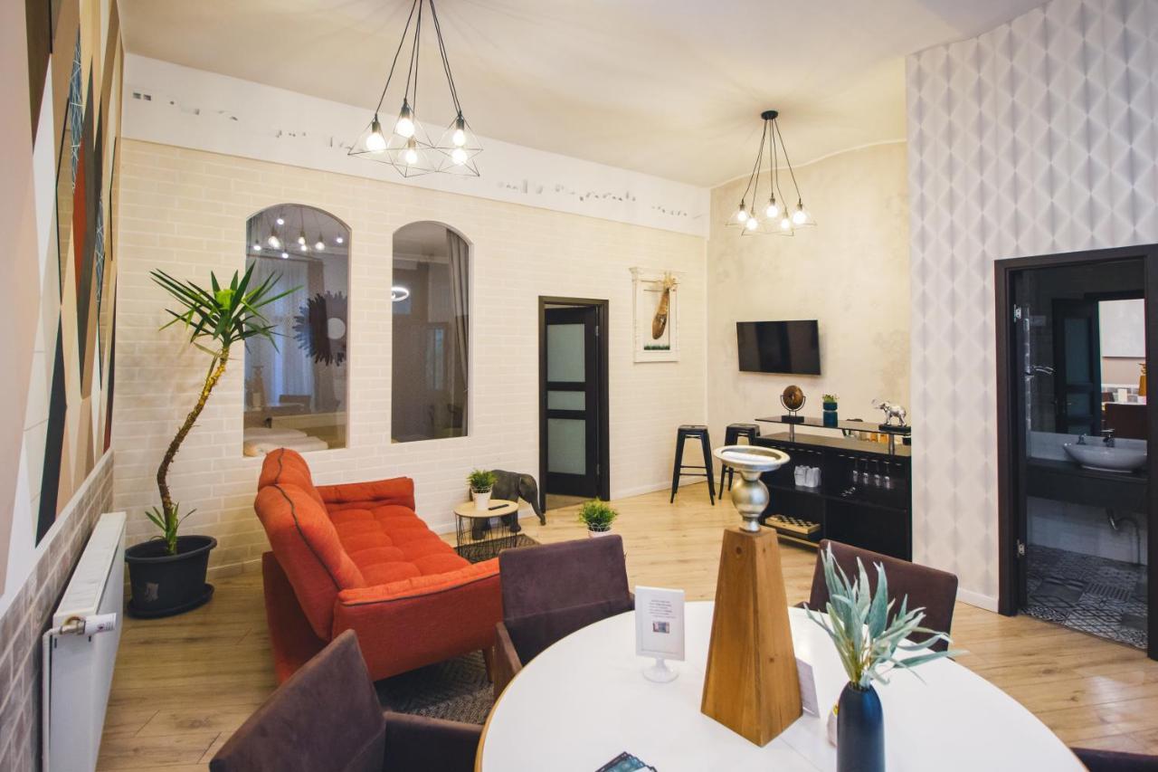 Bed and Breakfast Rabbit Hole Sibiu Exterior foto