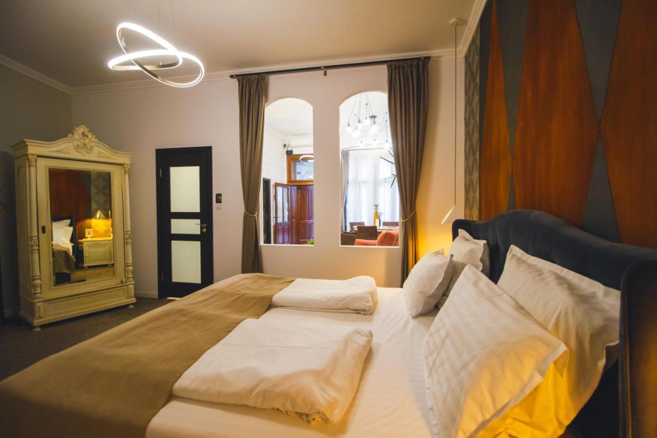 Bed and Breakfast Rabbit Hole Sibiu Exterior foto