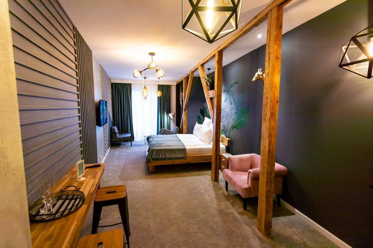 Bed and Breakfast Rabbit Hole Sibiu Exterior foto